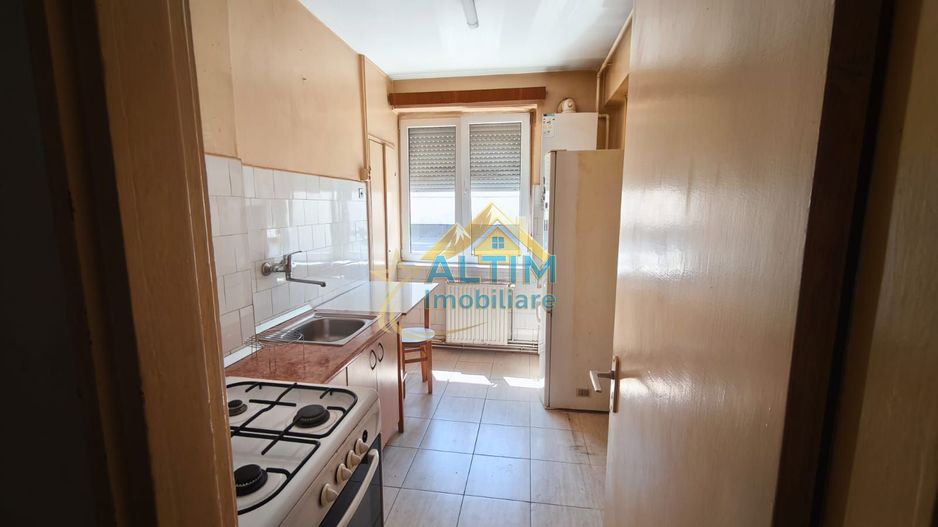 De vânzare - Apartament 2 camere, central, zona Patria - Poză 6