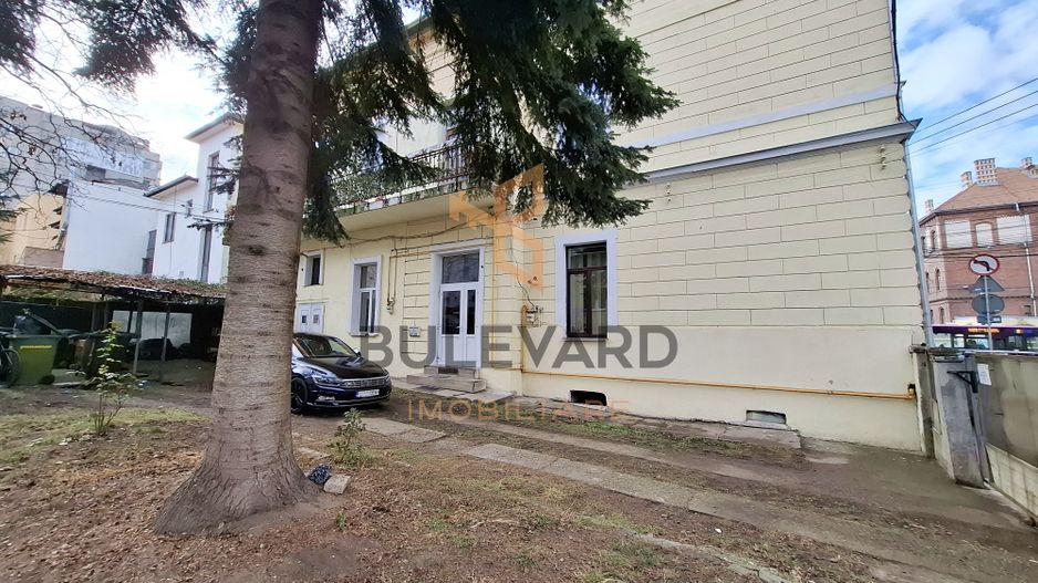 Apartament in Piata CIpariu + parcare in curte! - Poză 2