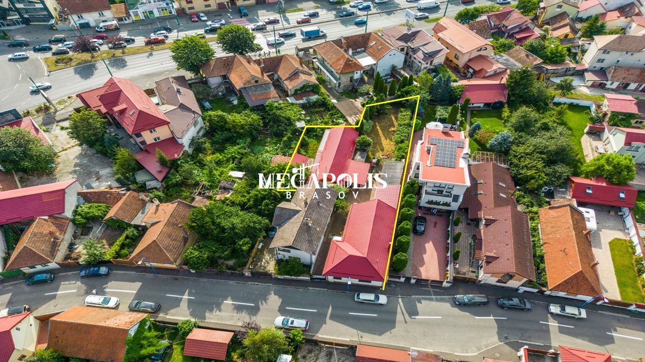 2 Case intr-o Curte/Zona Ultracentrala/Pretabil activitati Comerciale - Poză 1