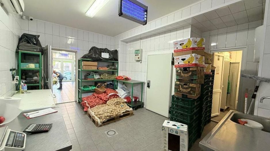 Spaţiu comercial de închiriat â€“ Central Otopeni, acces direct din DN1 - Poză 6