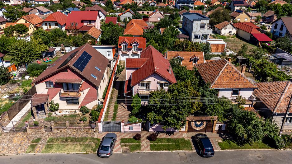 Vilă cu 6 camere–confort, intimitate și multiple utilizări - Poză 1