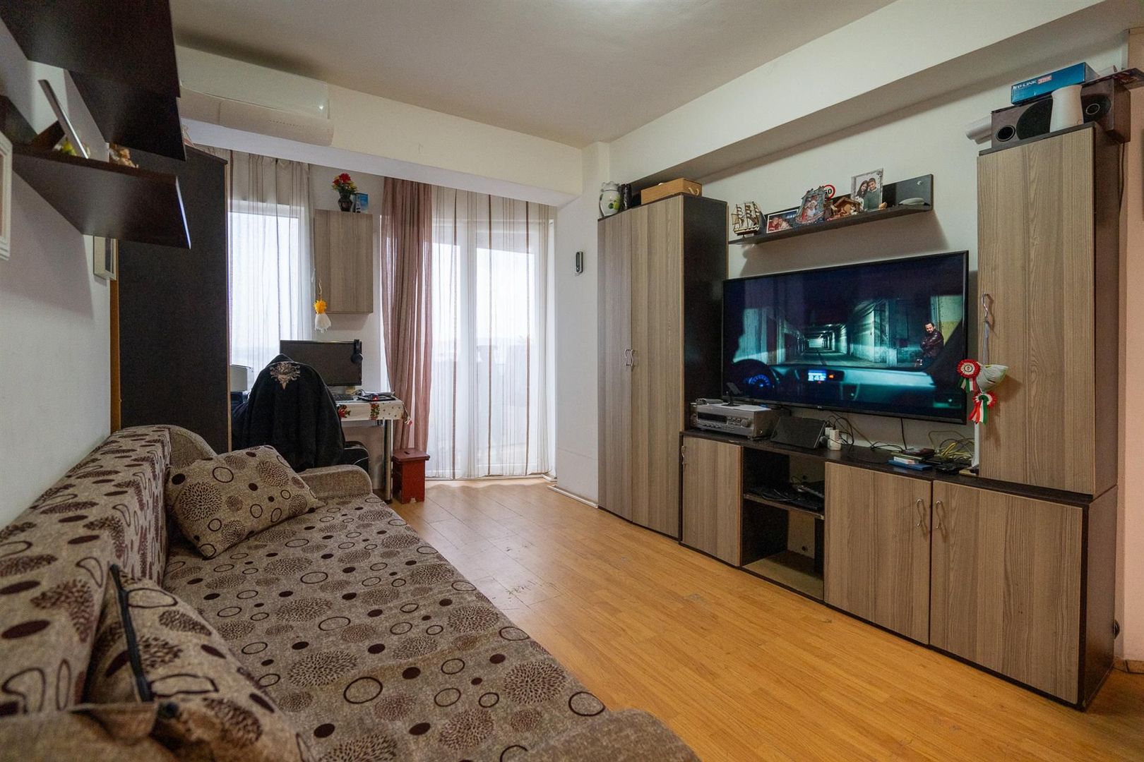 APARTAMENT 3 CAMERE PRIMA NUFARUL - Poză 1