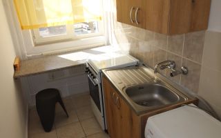 2 camere, vis a vis de Spitalul Judetean, ideal pentru doctori sau studenti - Poză 5