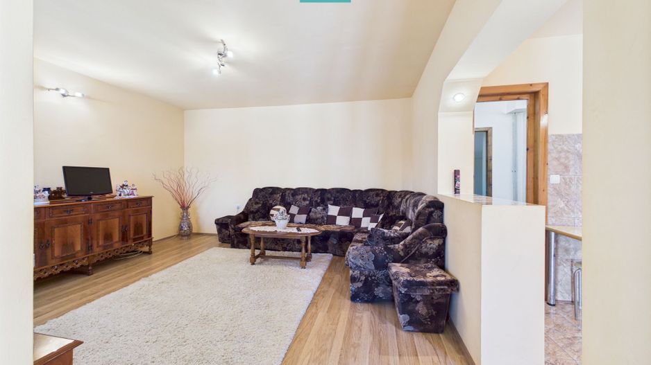 Vilă cochetă 4 camere P+M în Munar - Poză 3