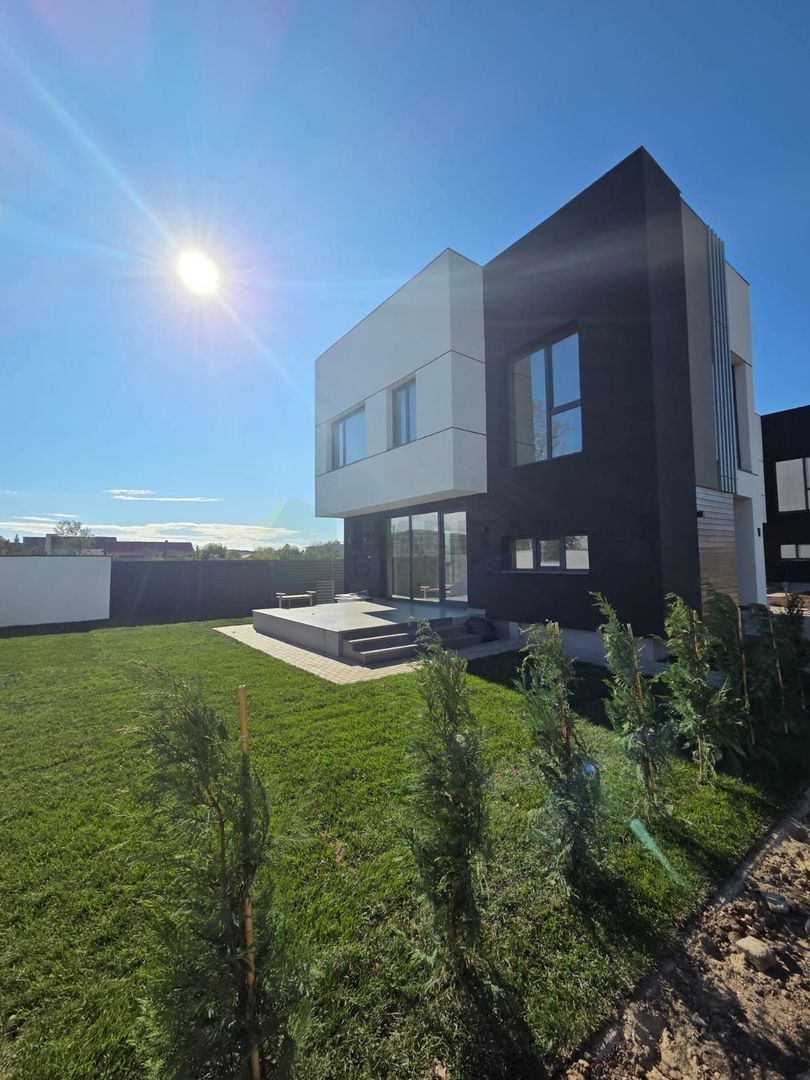 Vila Individuale de Lux în Tunari/Panouri fotovoltaice/ Ventiloconvector - Poză 28