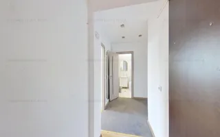 Blvd. Balcescu langa metrou Universitate, 4 camere, terasa de 50mp, 3 bai - Poză 12