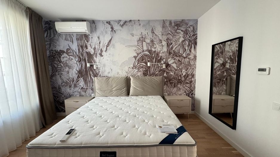 Vila de inchiriat Pipera Voluntari Zenville 2 locuri de parcare 4 bai - Poză 1