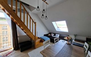 Apartament spațios pe 2 niveluri, complet mobilat și utilat. - Poză 2