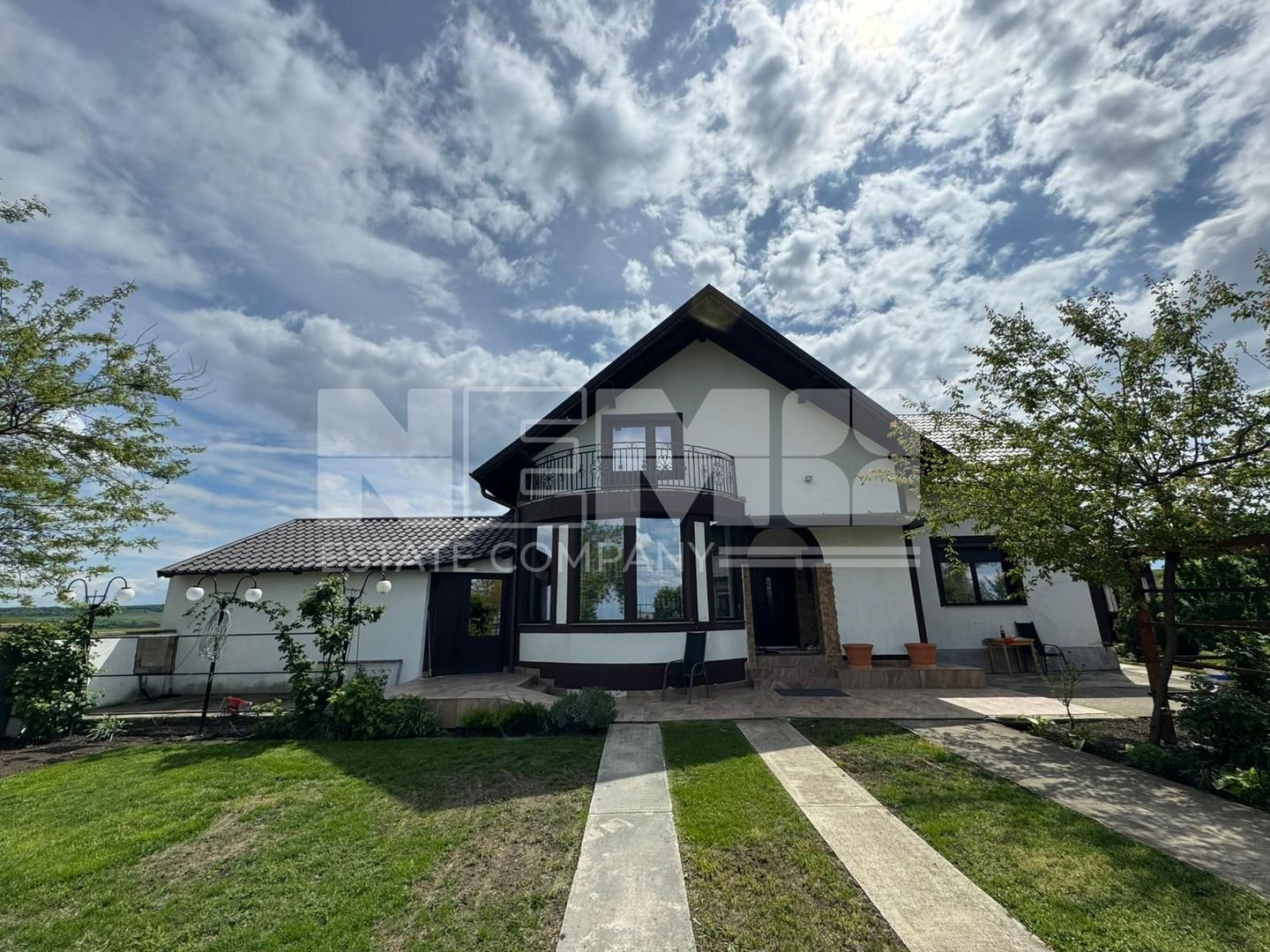 CASĂ DE VÂNZARE | LUNCUȘOARA, UDEȘTI, JUDEȚUL SUCEAVA | PREȚ: 350.000€ - Poză 2