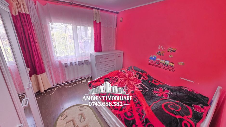 Apartament 3 camere, mobilat si utilat, etaj 3, zona CARTIER; - Poză 10