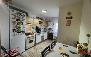 Apartament de 3 camere, decomandat, 74mp, zona Centrala Apahida - Poză 1