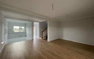 Duplex 5 camere cu finisaje premium-Moșnița Nouă - Poză 3