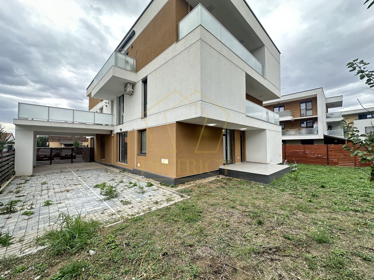 Apartament cu 4 camere și curte proprie | Dumbrăvița | British School - Poză 10