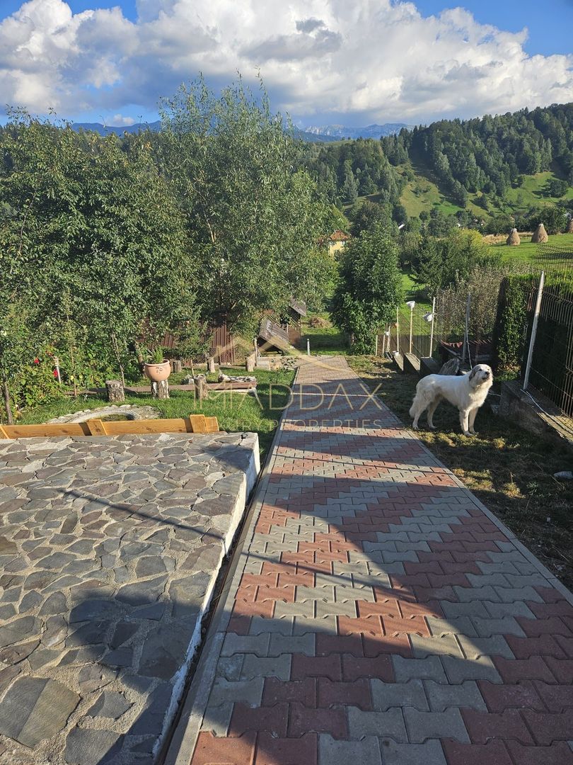 Pensiune 10 camere cu restaurant // teren 900 mp // Moieciu de Jos - Poză 7