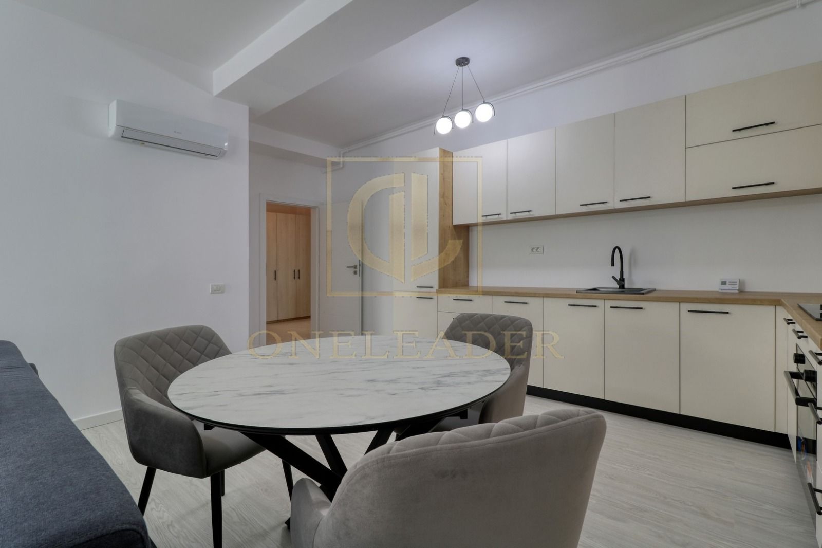 Prima Închiriere – 2 Camere Moderne cu 2 Balcoane – Zona Decebal - Poză 5