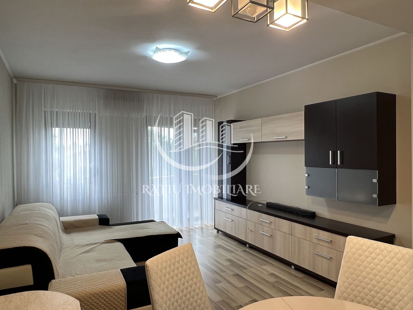 Apartament cu 2 camere | Ascensor | Loc de parcare | Cantemir | Oradea - Poză 1