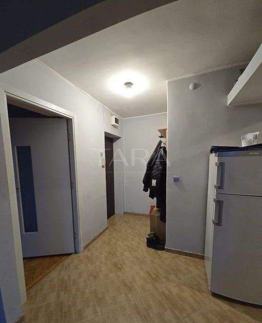 Apartament 3 camere, zona Plopilor - Poză 2