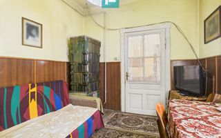 Casă cu 3 camere pentru investiții în Grădiște - Poză 6