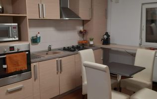 apartament cu 2 camere zona Complex Studentesc
