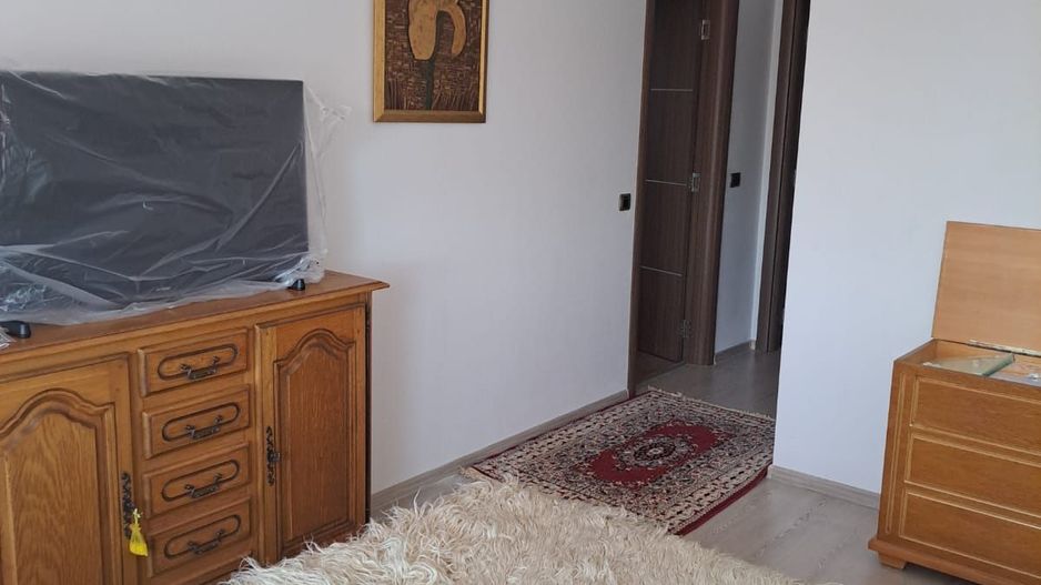 De inchiriat apartament 2 camere Isaran, Tractoru, Coresi - Poză 5