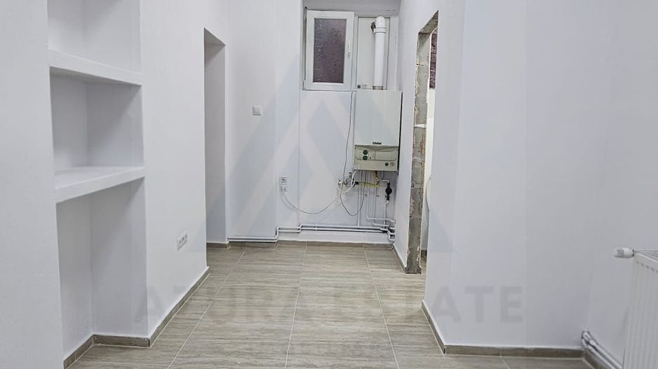 Spațiu Comercial Ultracentral  Zona 9 Mai  Trafic Pietonal Intens - Poză 7