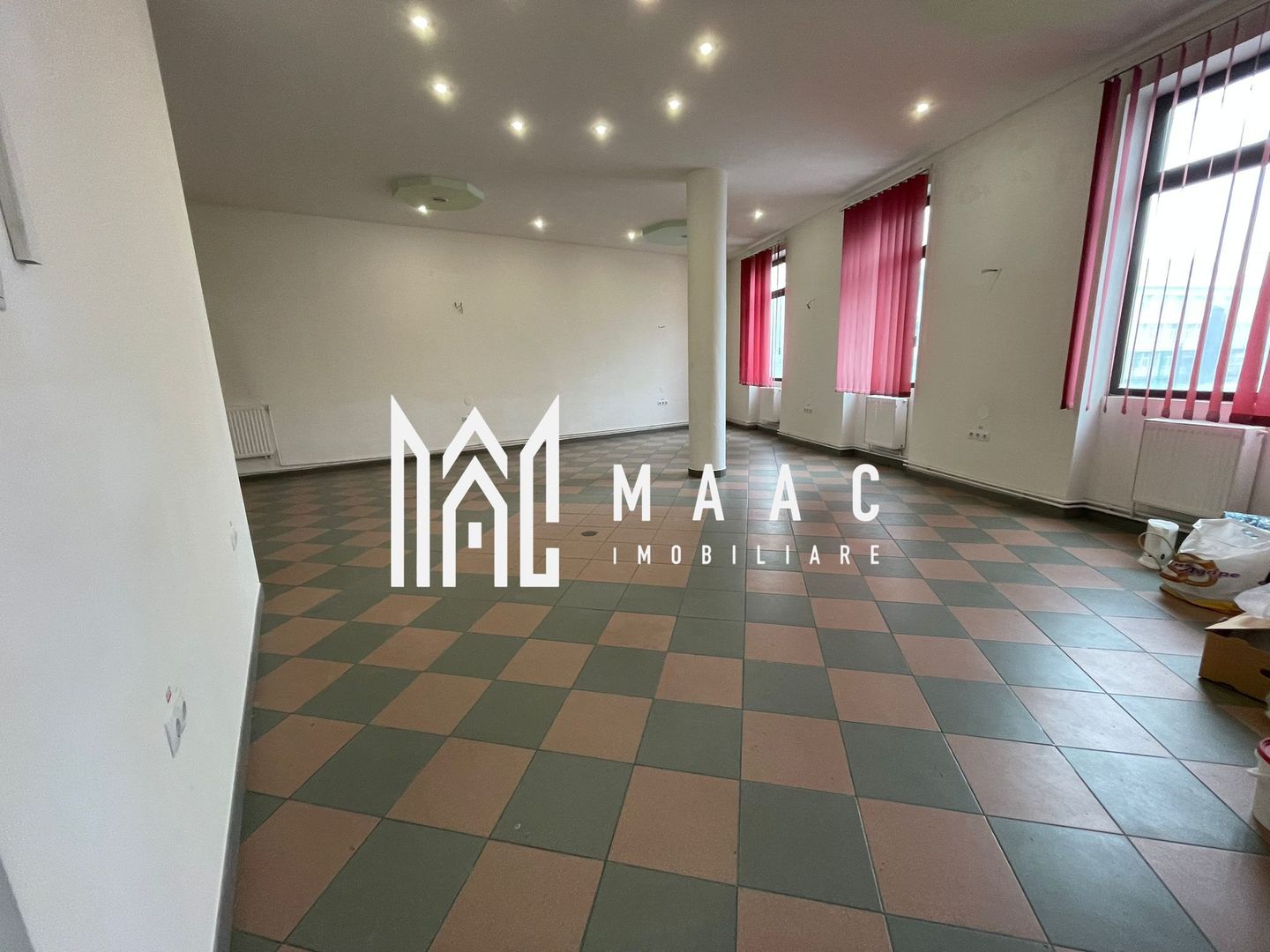 Spatiu comercial | Parcare I Vasile Aaron - Poză 3