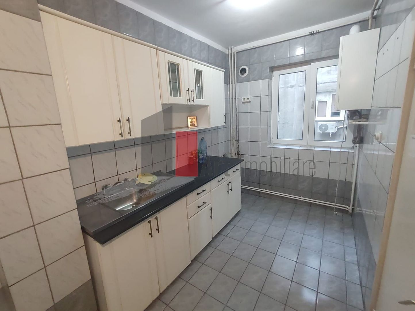 Vânzare apartament decomandat 3 camere cu centrală - Str. Baciului - Poză 11