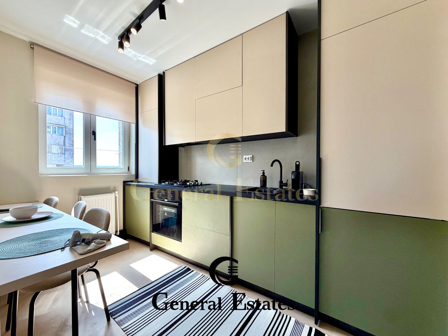 Copou | 2 Camere Decomandat | Lângă Parc | Vedere Panoramică | Renovat - Poză 10