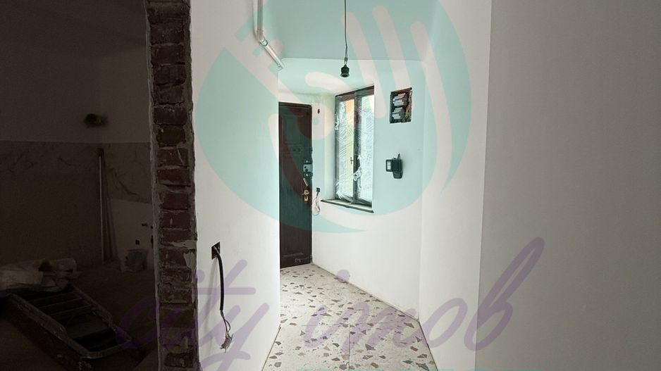 Apartament boieresc partial renovat - Poză 14