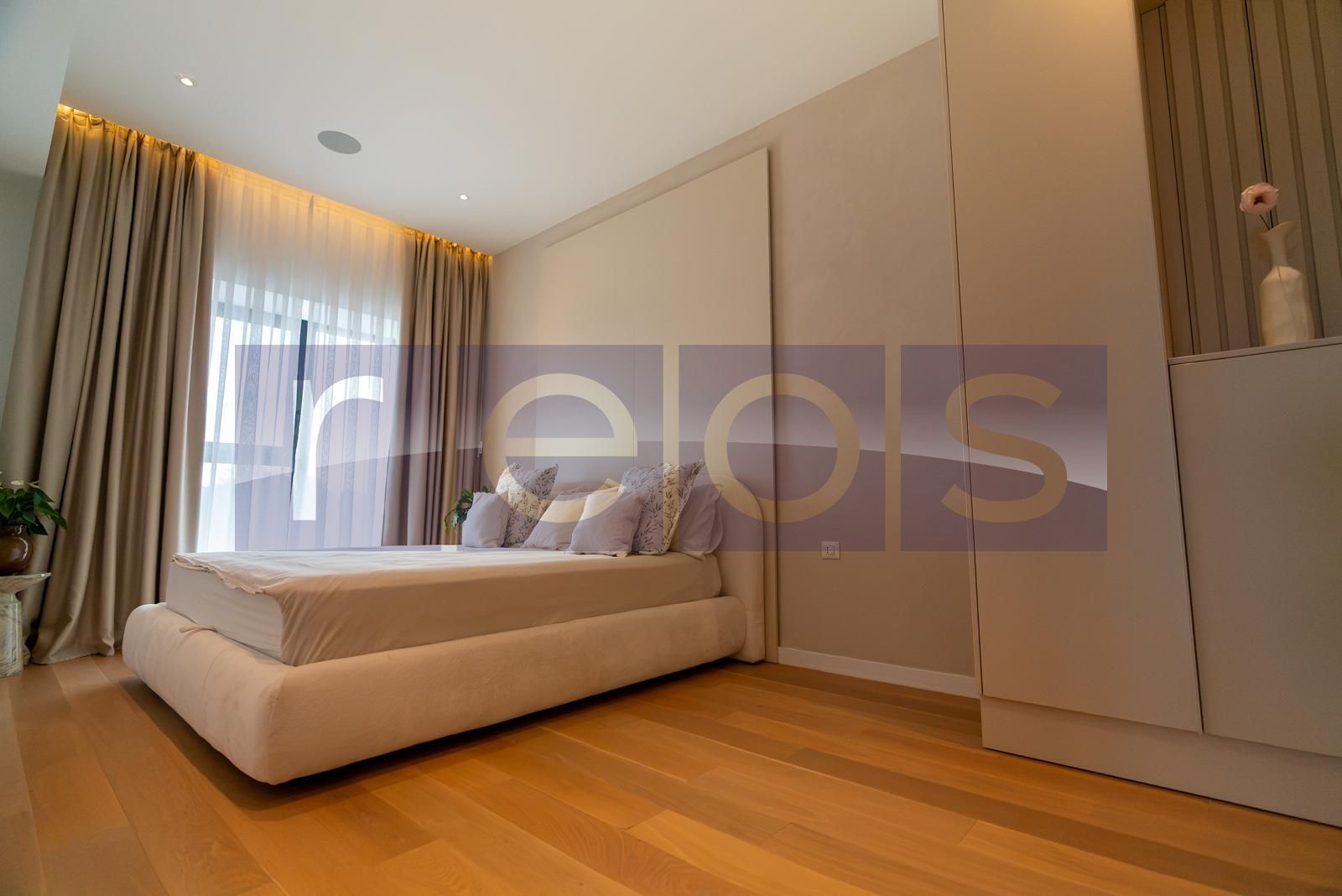 VANZARE APARTAMENT 3 CAMERE 100MP | ONE VERDI | ULTRAFINISAT | PARCARE - Poză 12