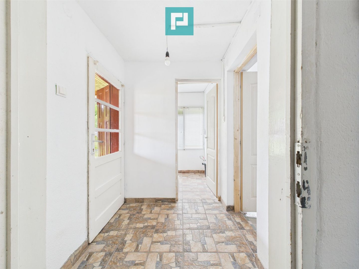 Casă în localitatea Gurahonț - Arad, teren 2914 mp - Poză 7