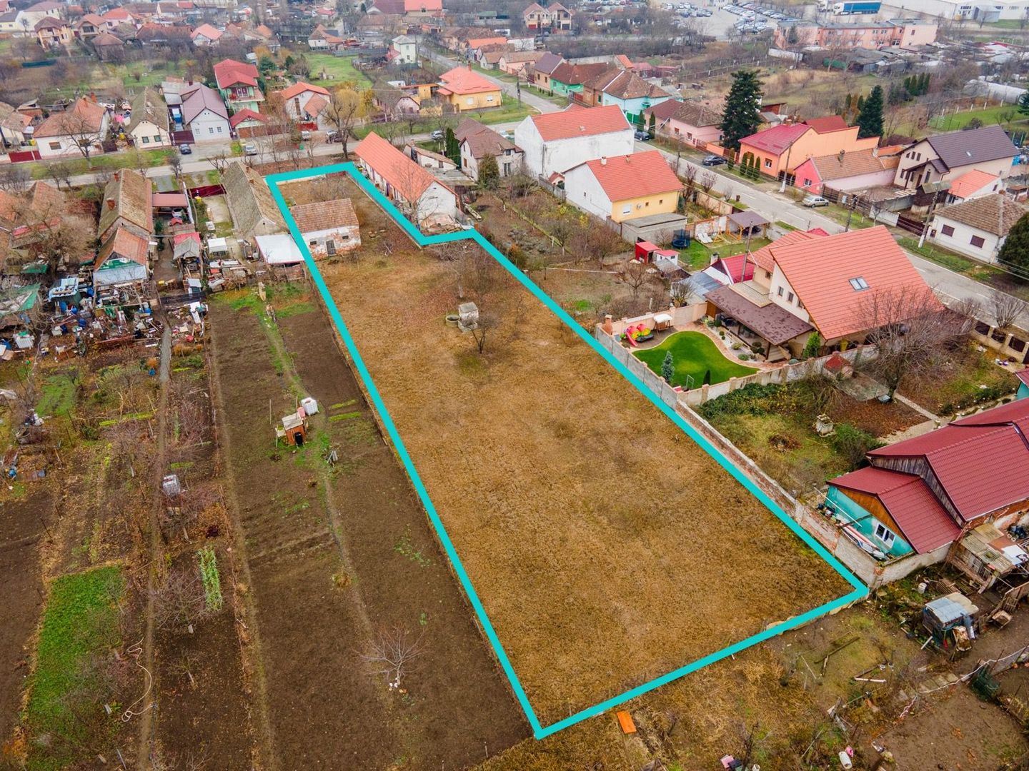 Preț redus!!! Teren de 2206mp - Poză 3