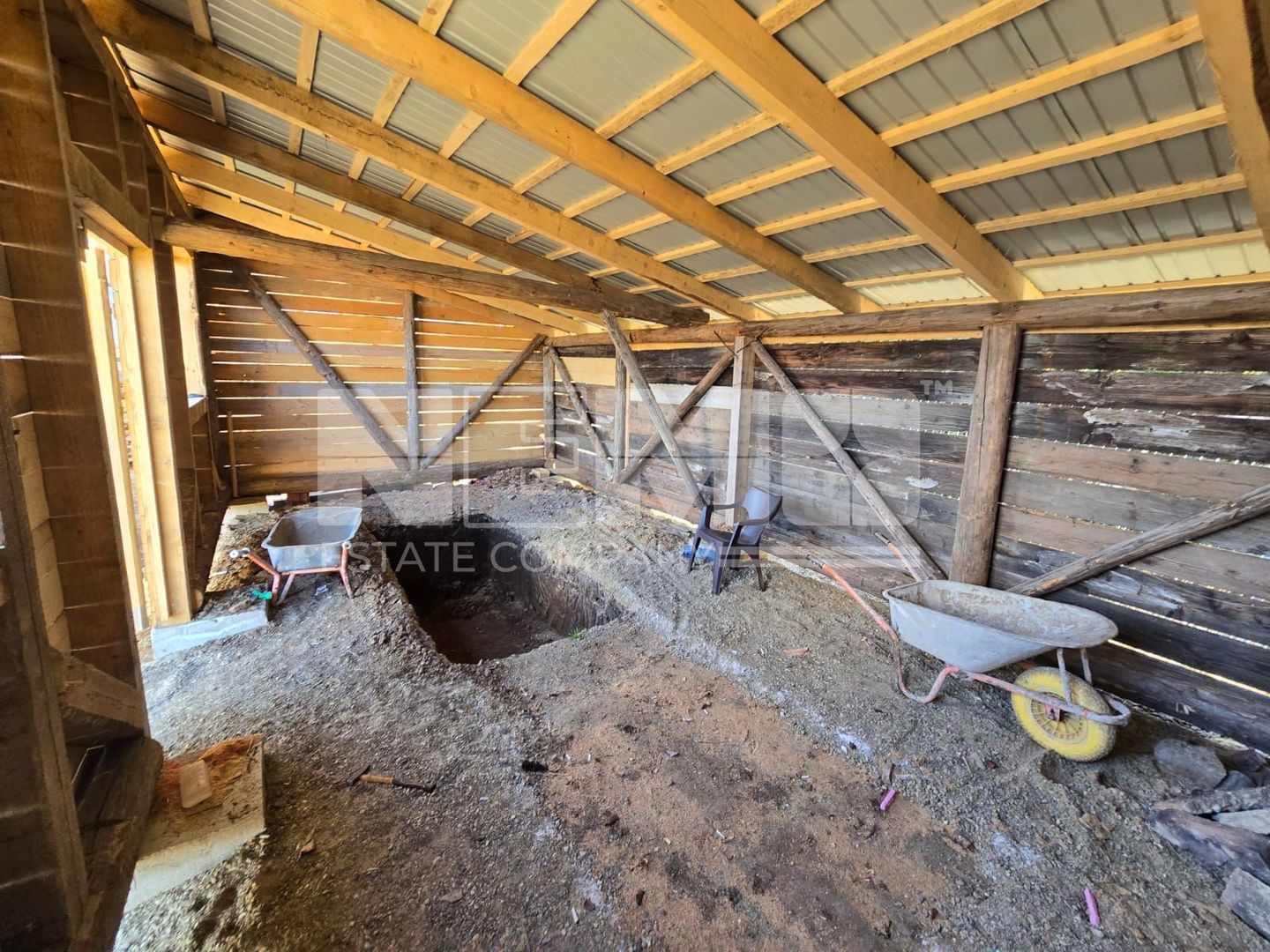 Casă la roșu la 165000 euro I Pe teren de 32 de ari I Măneuți - Poză 18