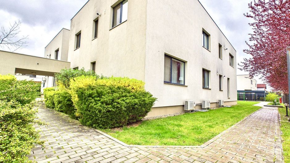 Confort de casă, spațiu generos – apartament premium în Dumbrăvița - Poză 26