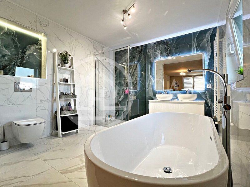 Casa de vanzare cu 5 camere in Santandrei, Oradea - Poză 14