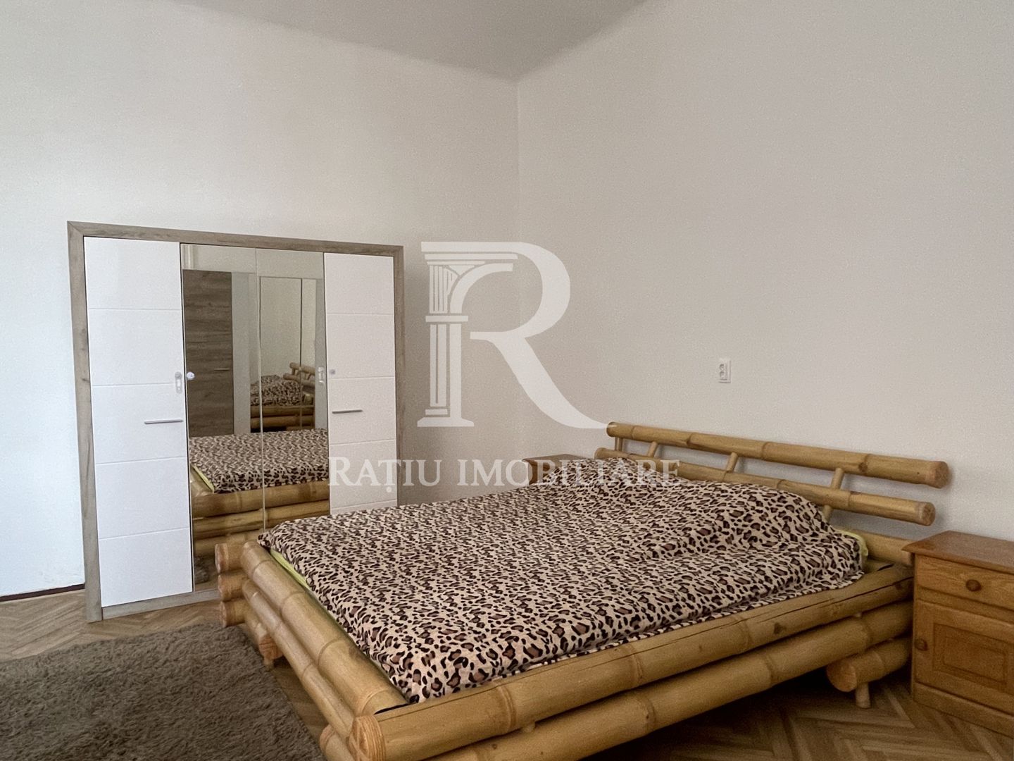 Apartament la casa cu 2 camere | Centrala pe gaz | Oradea - Poză 6