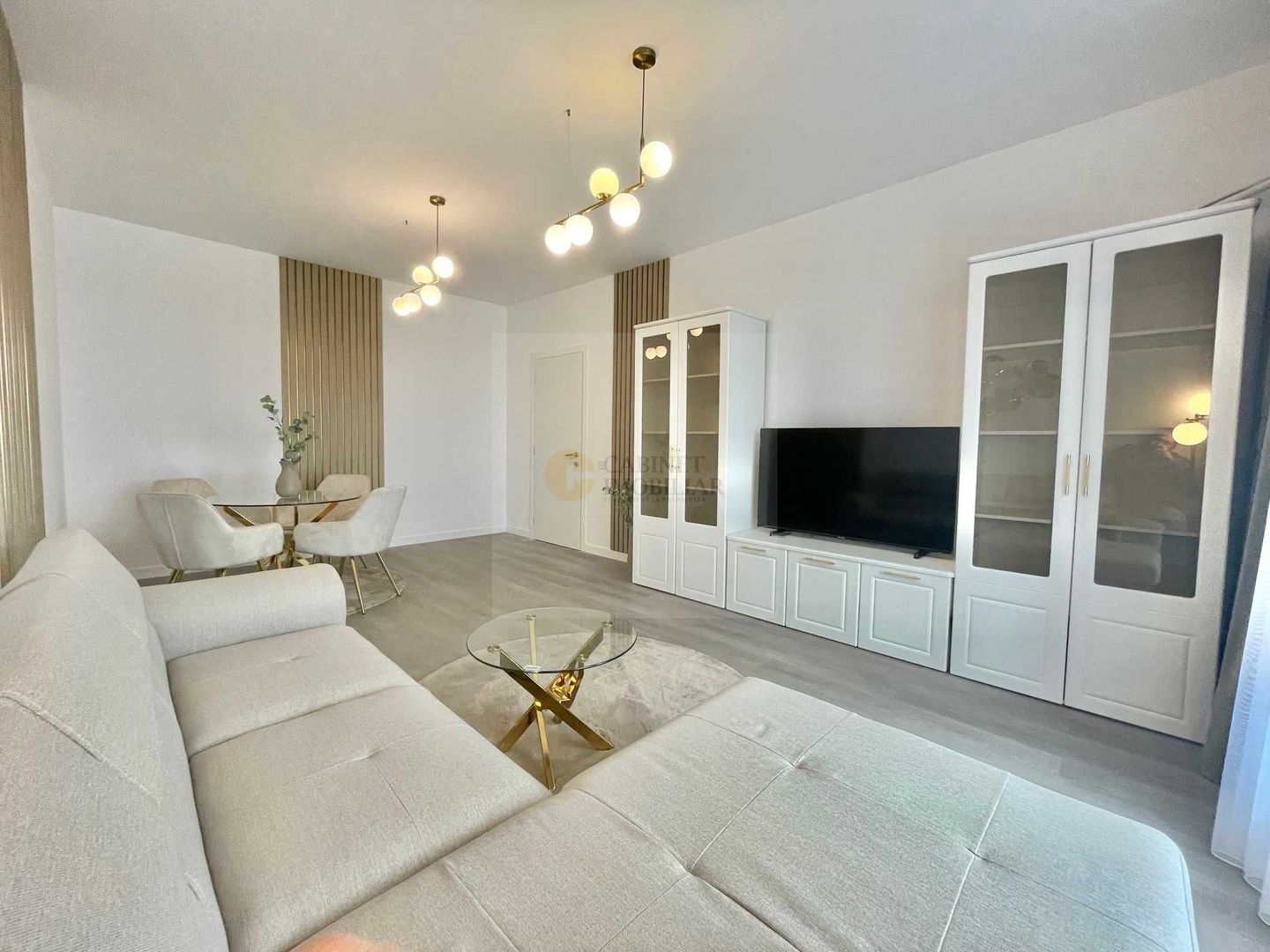 2 camere decomandat | Mobilat și utilat lux | Vedere panoramica - Poză 2