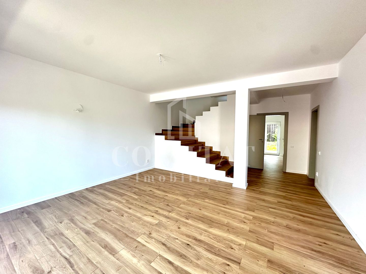 Duplex finisat | 2 locuri de parcare | Zona Tineretului - Poză 2