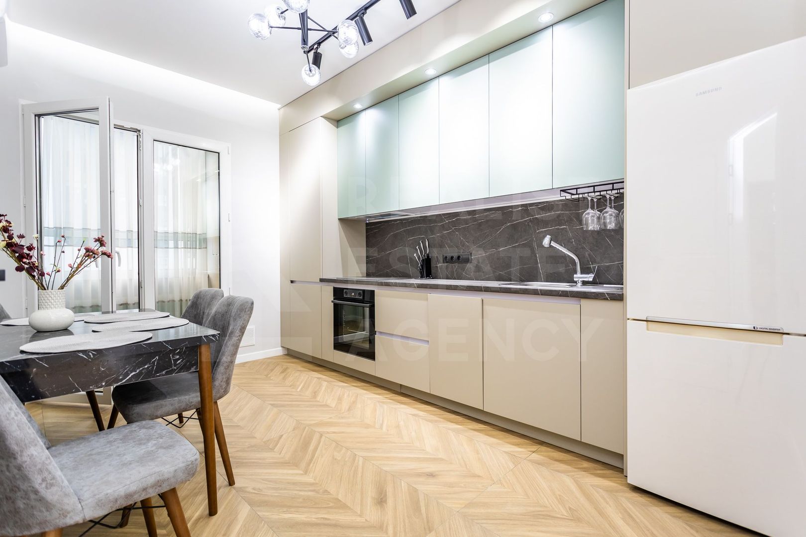 Vânzare, apartament, 2 camere, bd. Mircea Cel Bătrân, Ciocana - Poză 1