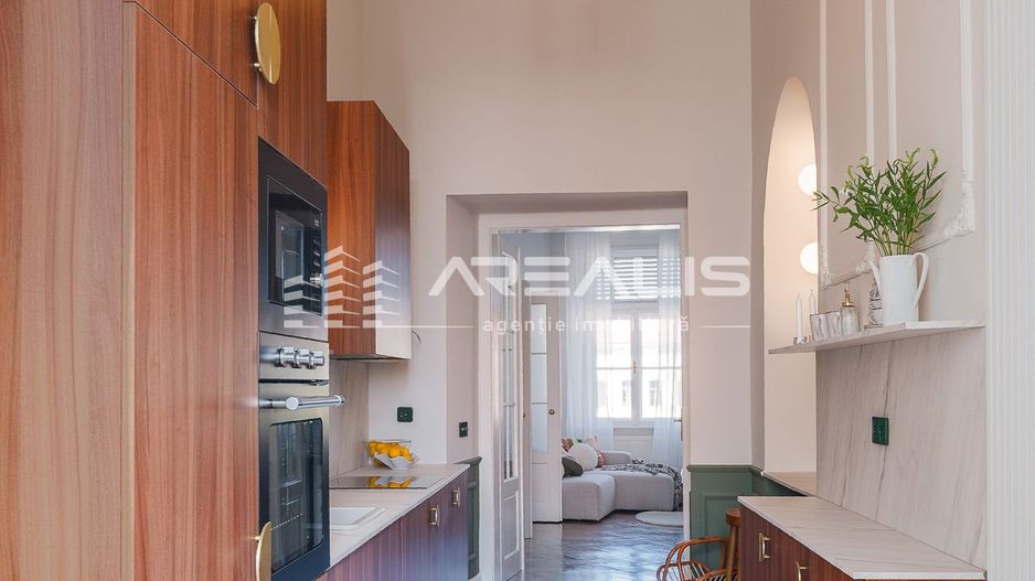 VÂNDUT!!! Apartament splendid in centrul Aradului - Poză 4