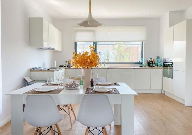 Vila individuala - Tunari - 4 camere - 2 bai - 100mp – 330 mp teren - Poză 5