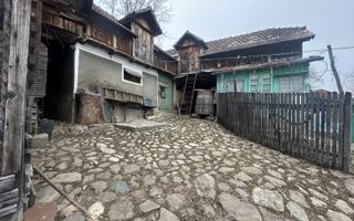 Casă bătrânească în Comuna Brătila - Poză 11