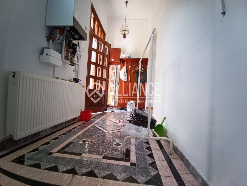 CENTRU SALA SPORTURILOR(COD03)- Casa interbelica si curte generoasa ! - Poză 32