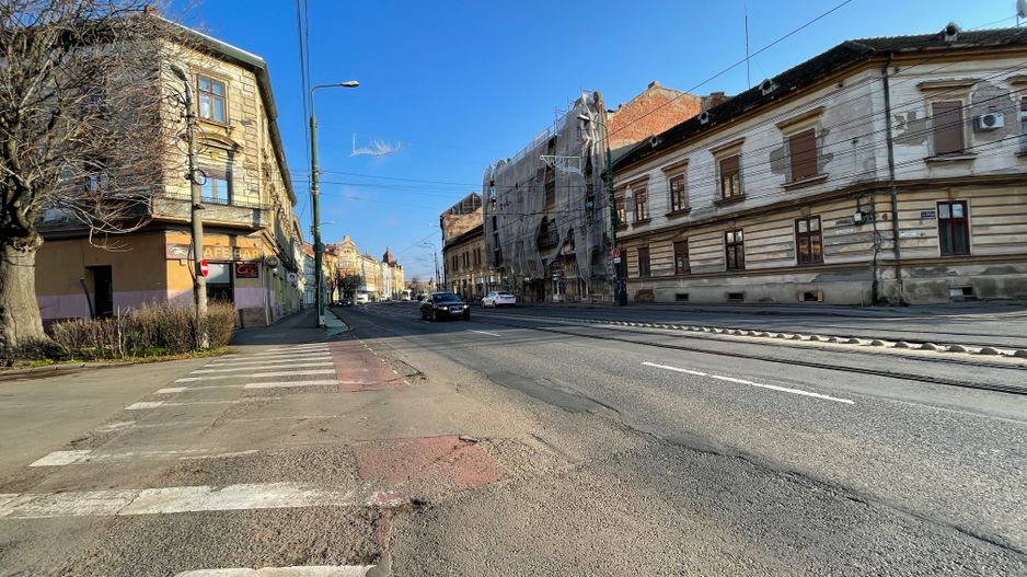 Cladire cu multiple spatii comerciale | P-ta Maria - Sinaia | 1425 MP - Poză 8