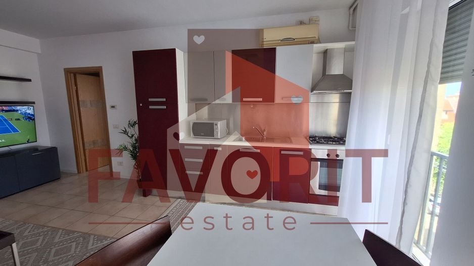 Bloc nou. Etaj intermediar. Pozitie excelenta - Poză 2