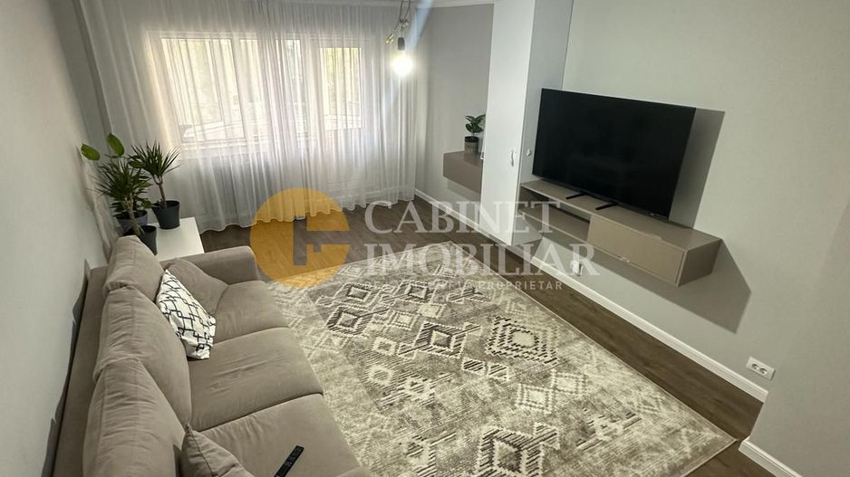 Nicolina -Apartament 4 Camere Decomandat  Bloc 1986 - Poză 2