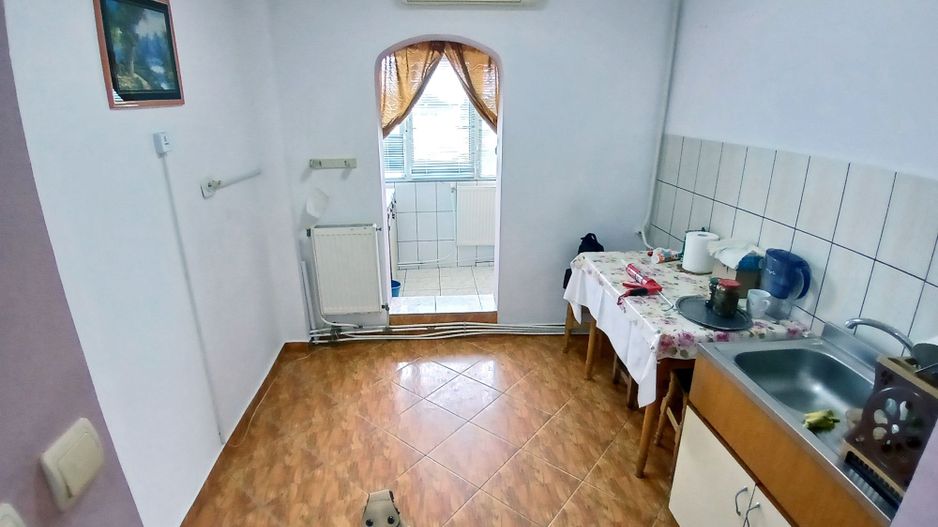 Apartament cu 2 camere, 53 mp, etaj 3 – priveliște deosebită - Poză 4