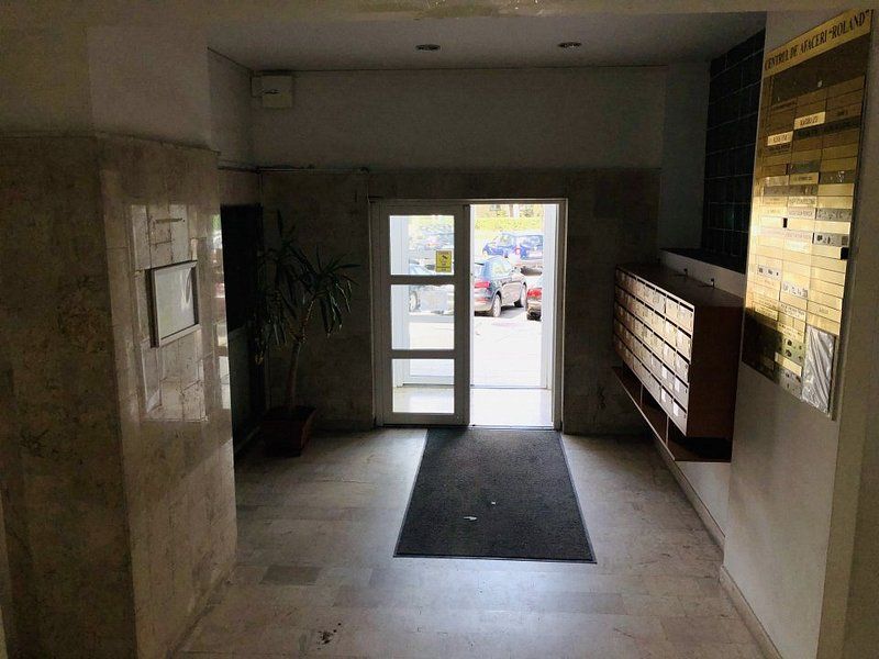 Birou 3 camere, zona centrala cu vedere panoramica de inchiriat - Poză 16