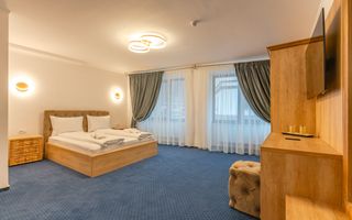 Pensiune Râșnov, 13 camere plus locuință proprietar, zonă Cetate - Poză 29