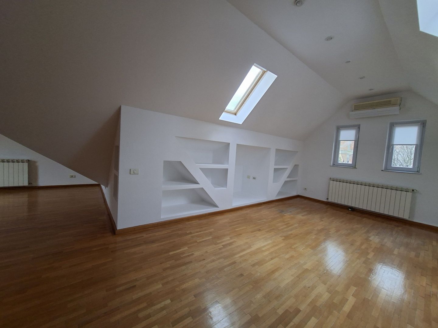 Vilă luminoasă I Gradina mare si loc de joacă privat I Iancu Nicolae - Poză 35